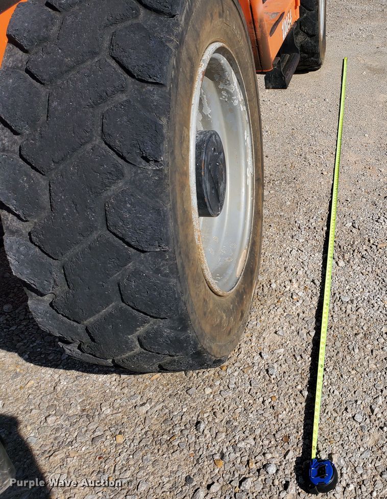 image for item DJ8820 2012 JLG 10054  telehandler