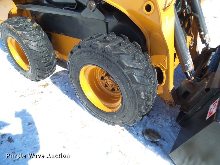 image for item DL0792 2012 Case SV250  skid steer loader