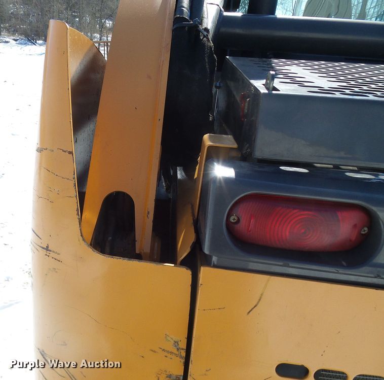 image for item DL0792 2012 Case SV250  skid steer loader