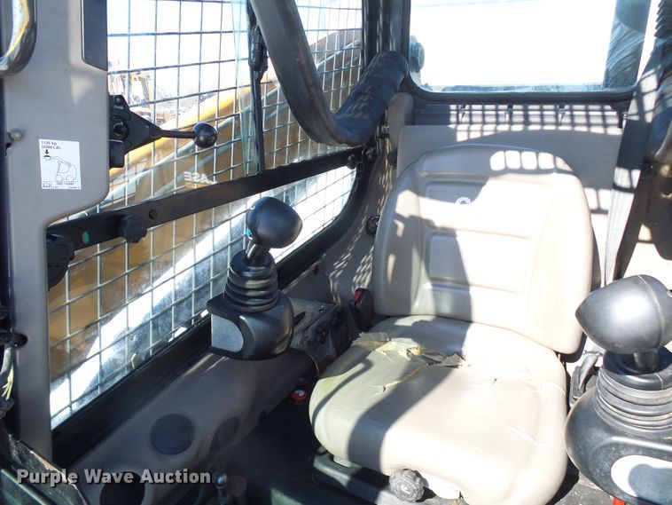 image for item DL0792 2012 Case SV250  skid steer loader