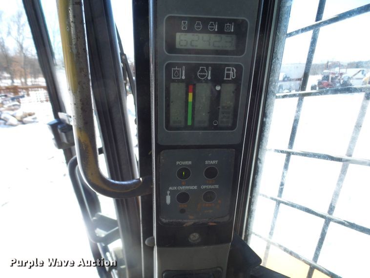 image for item DL0792 2012 Case SV250  skid steer loader