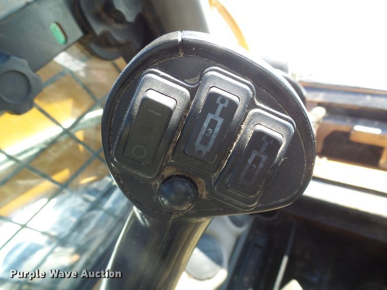 image for item DL0792 2012 Case SV250  skid steer loader