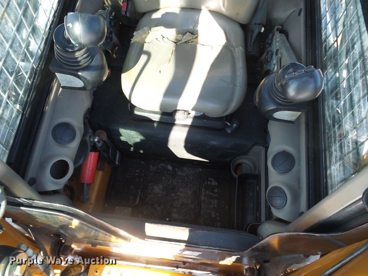 image for item DL0792 2012 Case SV250  skid steer loader