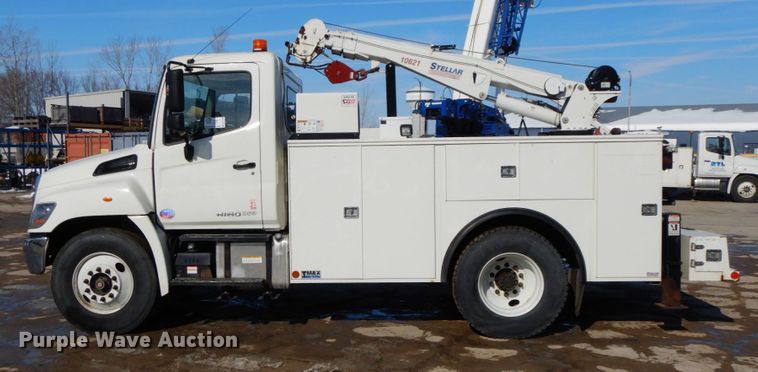 image for item DL1749 2014 Hino 268  utility / service truck