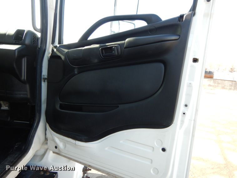 image for item DL1749 2014 Hino 268  utility / service truck