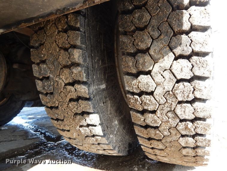 image for item DL1749 2014 Hino 268  utility / service truck