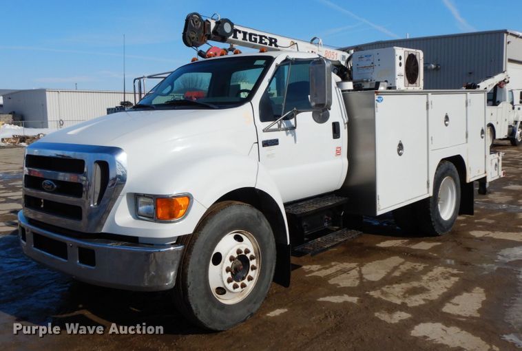 image for item DL1750 2005 Ford F650 Super Duty XL  utility / service truck