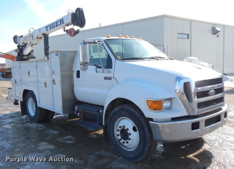 image for item DL1750 2005 Ford F650 Super Duty XL  utility / service truck