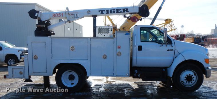 image for item DL1750 2005 Ford F650 Super Duty XL  utility / service truck