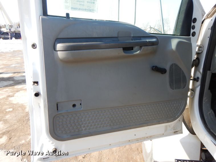 image for item DL1750 2005 Ford F650 Super Duty XL  utility / service truck