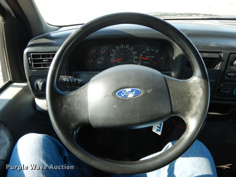 image for item DL1750 2005 Ford F650 Super Duty XL  utility / service truck