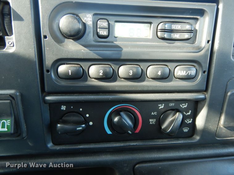 image for item DL1750 2005 Ford F650 Super Duty XL  utility / service truck