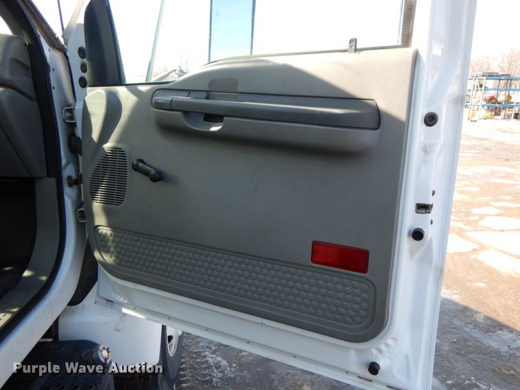 image for item DL1750 2005 Ford F650 Super Duty XL  utility / service truck