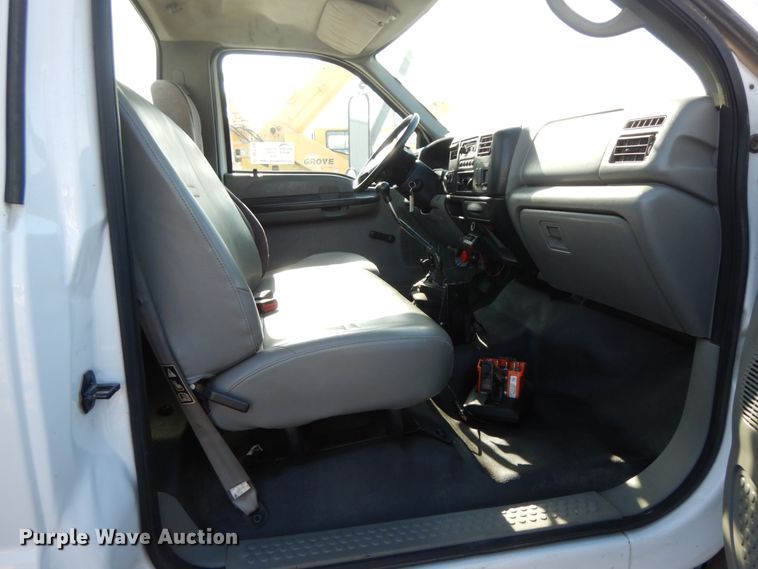 image for item DL1750 2005 Ford F650 Super Duty XL  utility / service truck