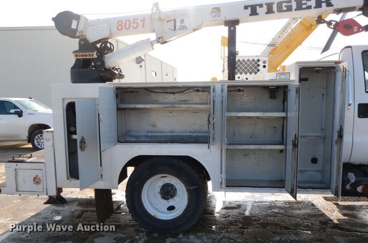 image for item DL1750 2005 Ford F650 Super Duty XL  utility / service truck