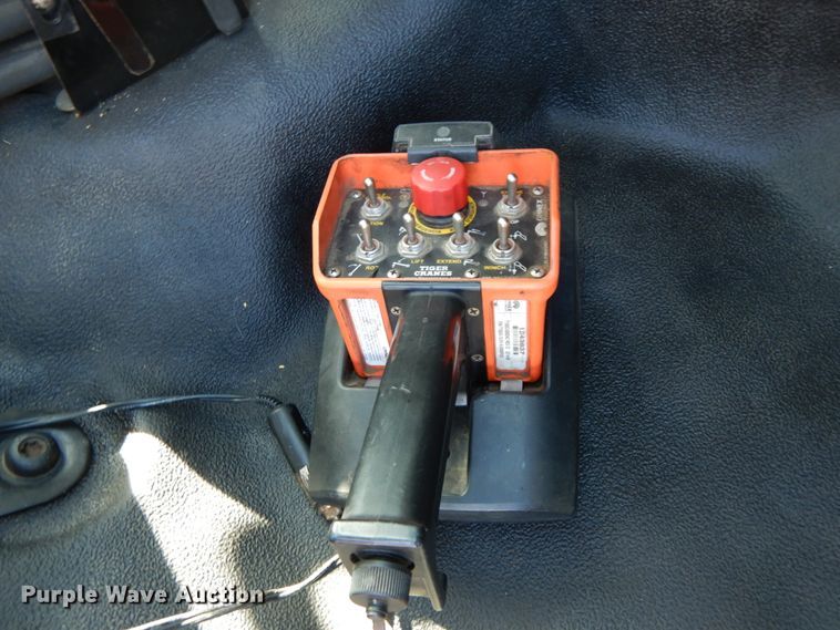 image for item DL1750 2005 Ford F650 Super Duty XL  utility / service truck