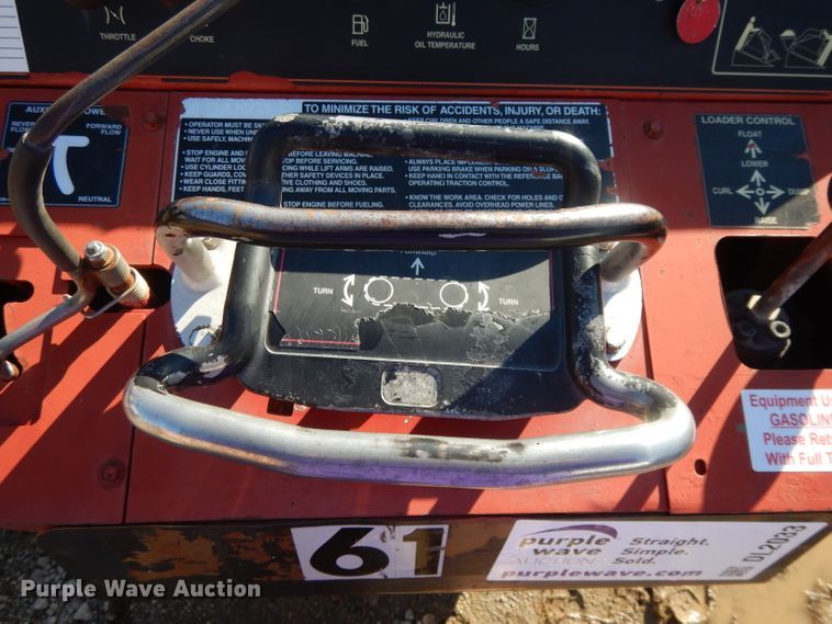 image for item DL2033 2006 Toro Dingo TX420  compact utility loader