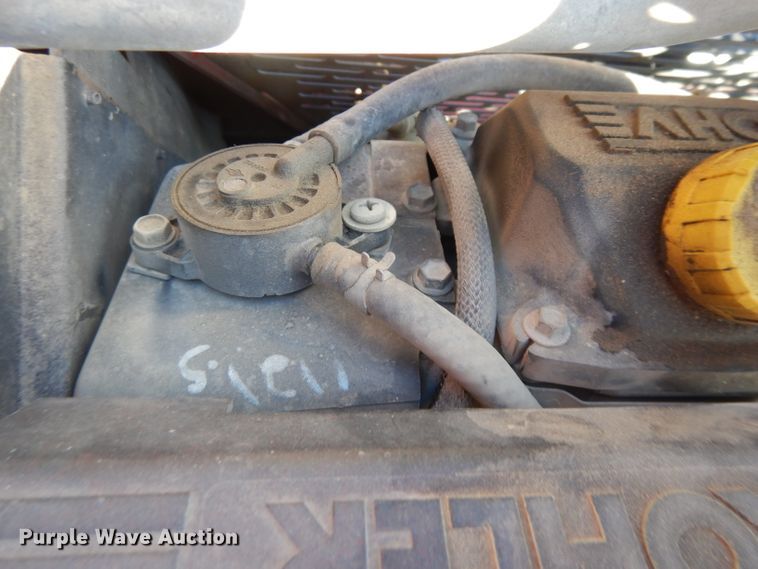 image for item DL2033 2006 Toro Dingo TX420  compact utility loader