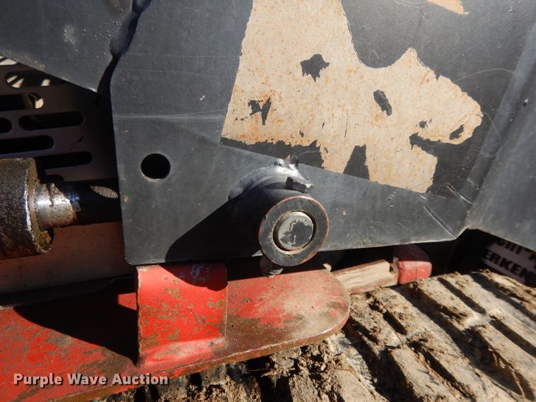 image for item DL2033 2006 Toro Dingo TX420  compact utility loader