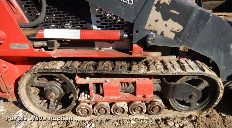 image for item DL2033 2006 Toro Dingo TX420  compact utility loader