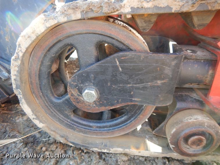 image for item DL2033 2006 Toro Dingo TX420  compact utility loader