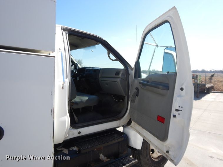 image for item DL2062 2007 Ford F750 Super Duty  dump truck