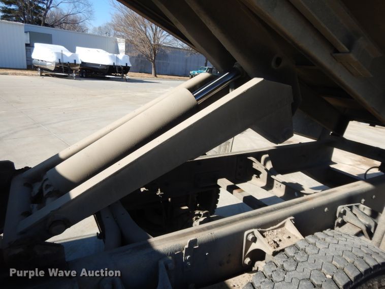 image for item DL2062 2007 Ford F750 Super Duty  dump truck