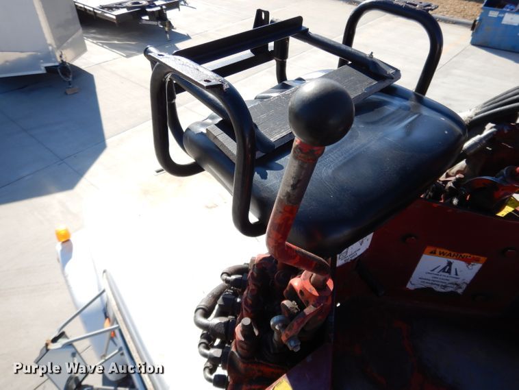 image for item DL2067 1999 International 2574  crane truck