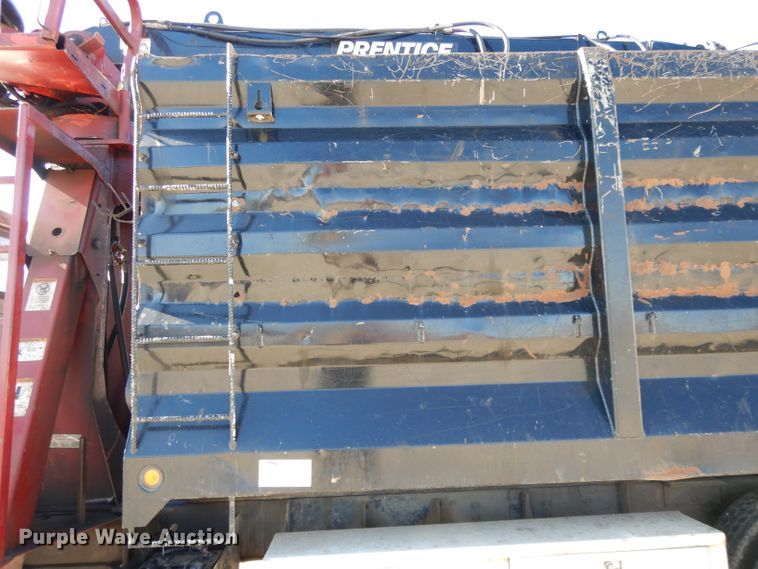 image for item DL2067 1999 International 2574  crane truck