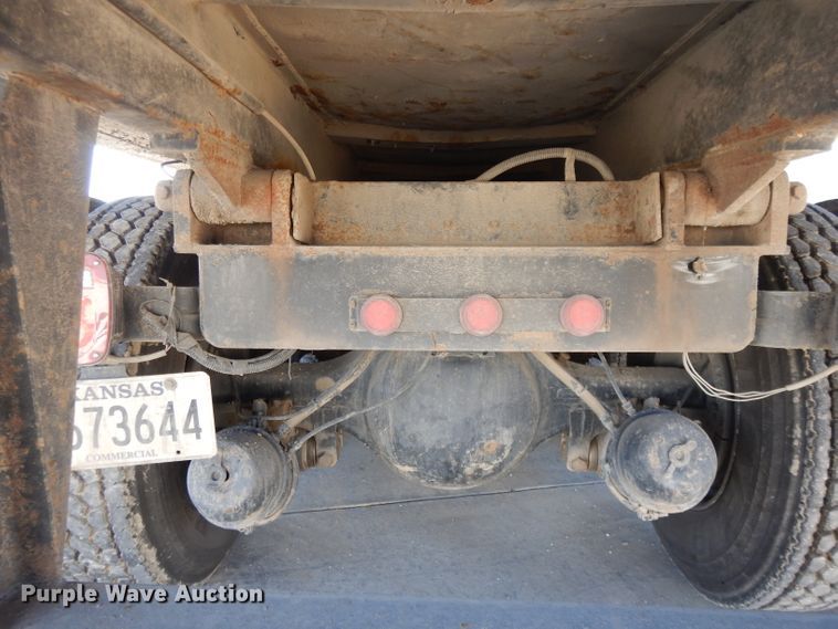 image for item DL2067 1999 International 2574  crane truck