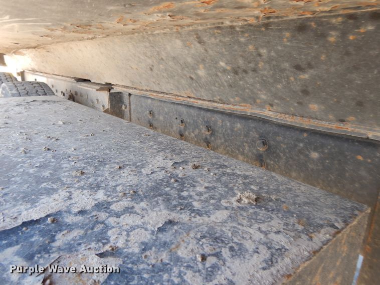 image for item DL2067 1999 International 2574  crane truck