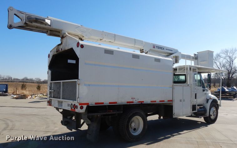 image for item DL2068 2003 International 4300  forestry bucket truck