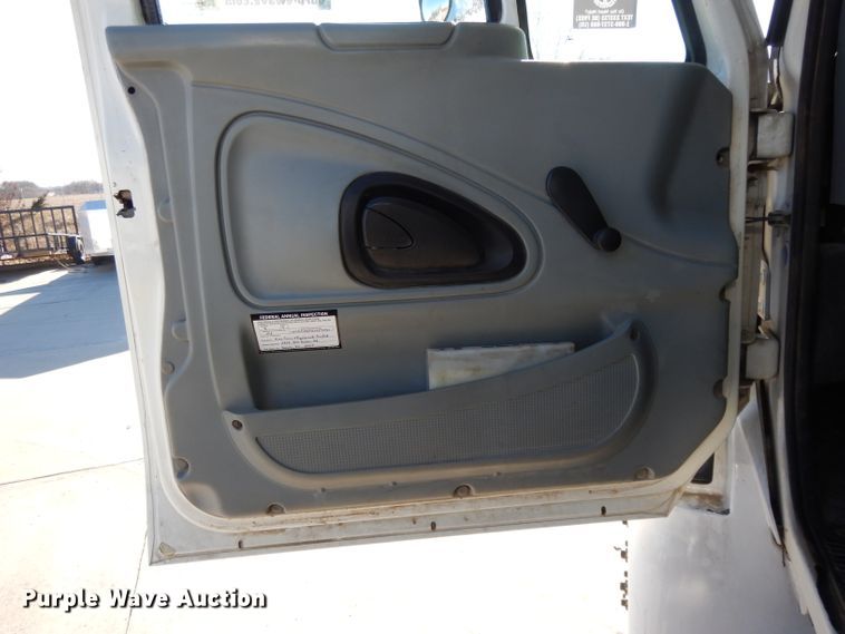 image for item DL2068 2003 International 4300  forestry bucket truck