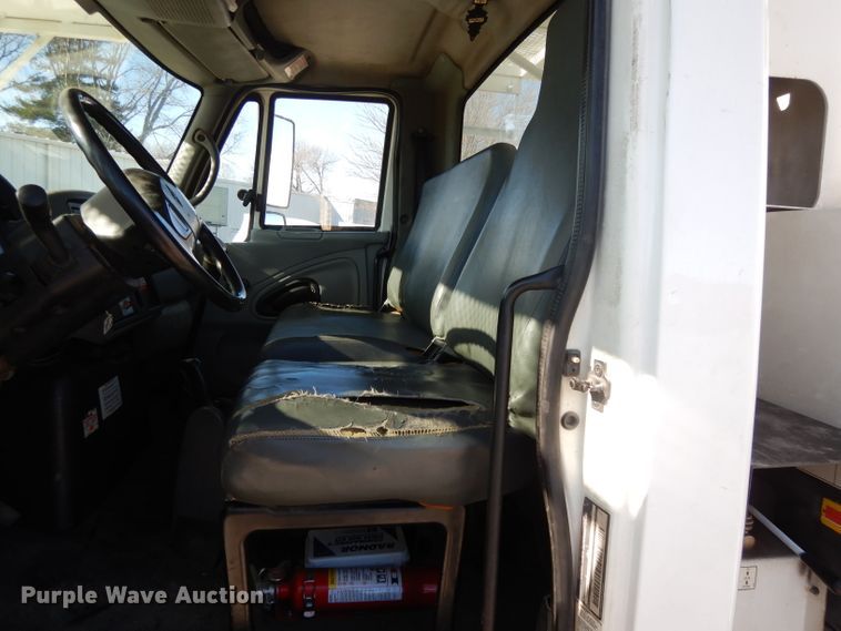 image for item DL2068 2003 International 4300  forestry bucket truck