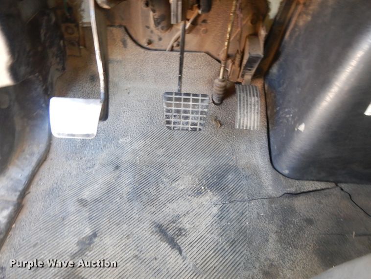 image for item DL2068 2003 International 4300  forestry bucket truck