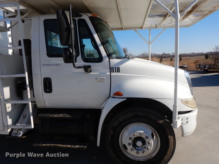 image for item DL2068 2003 International 4300  forestry bucket truck