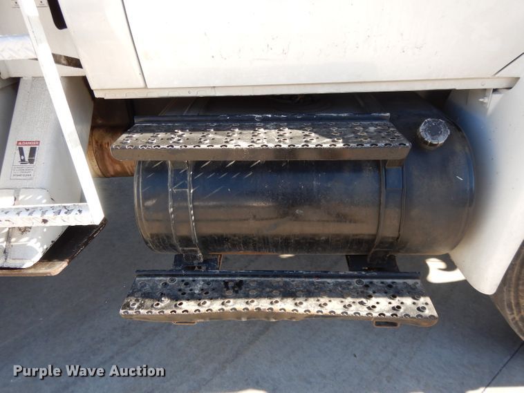 image for item DL2068 2003 International 4300  forestry bucket truck