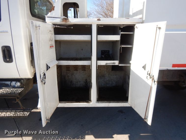 image for item DL2068 2003 International 4300  forestry bucket truck