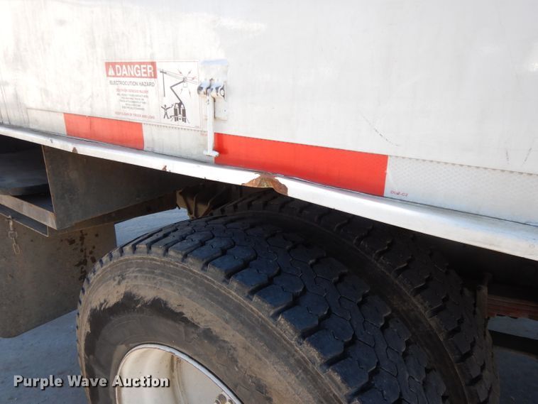 image for item DL2068 2003 International 4300  forestry bucket truck