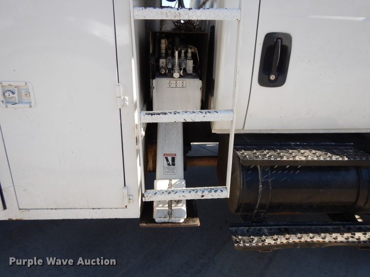 image for item DL2068 2003 International 4300  forestry bucket truck