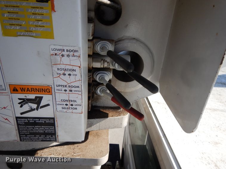 image for item DL2068 2003 International 4300  forestry bucket truck