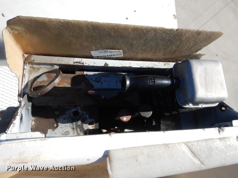 image for item DL2068 2003 International 4300  forestry bucket truck