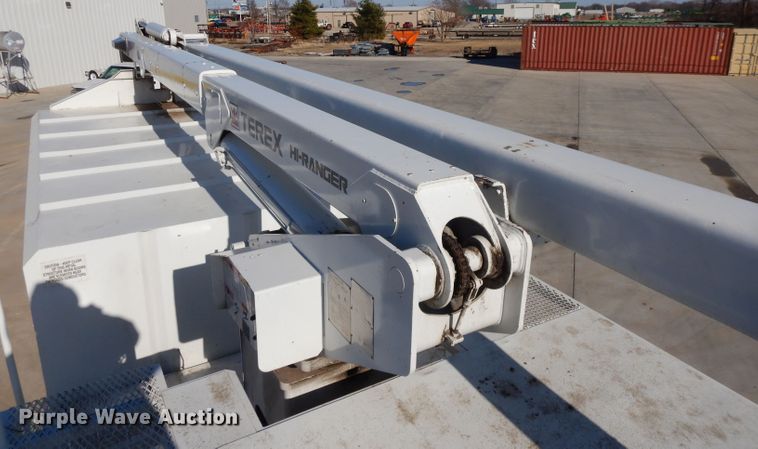 image for item DL2068 2003 International 4300  forestry bucket truck