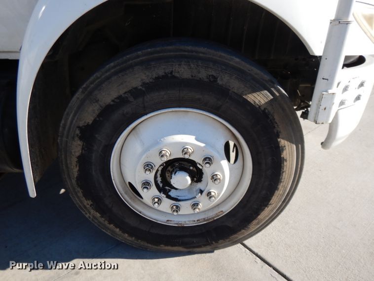 image for item DL2068 2003 International 4300  forestry bucket truck