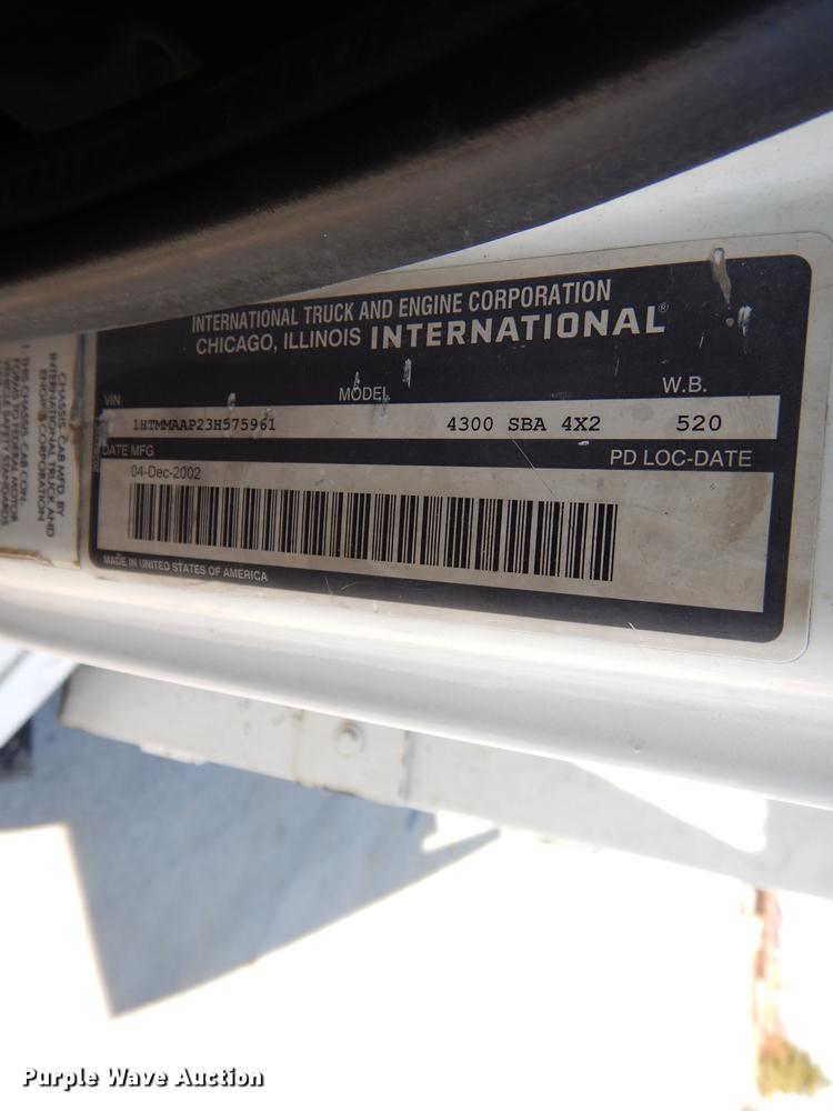 image for item DL2068 2003 International 4300  forestry bucket truck