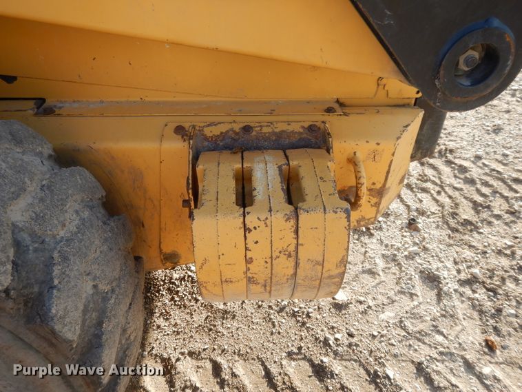 image for item DL2104 1998 New Holland LX885  skid steer loader
