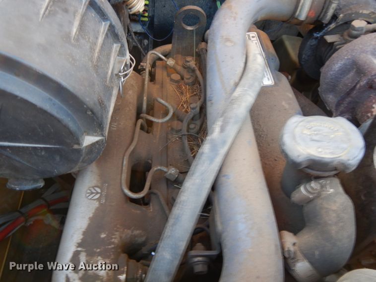 image for item DL2104 1998 New Holland LX885  skid steer loader