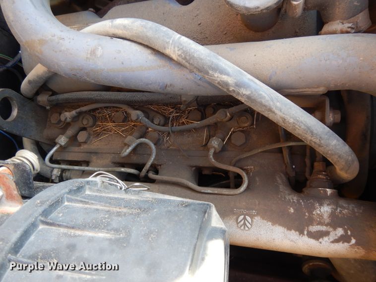 image for item DL2104 1998 New Holland LX885  skid steer loader