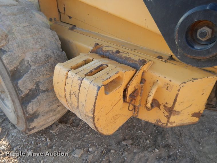 image for item DL2104 1998 New Holland LX885  skid steer loader