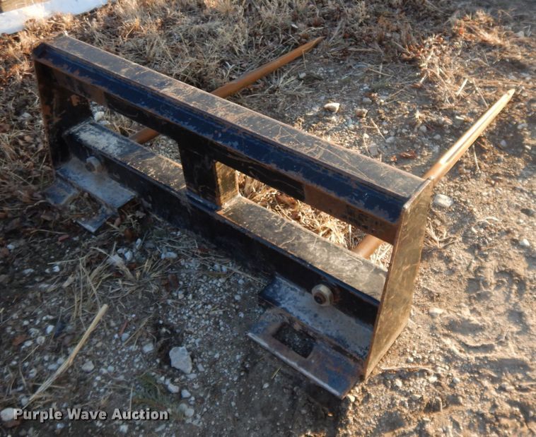 image for item DL2104 1998 New Holland LX885  skid steer loader